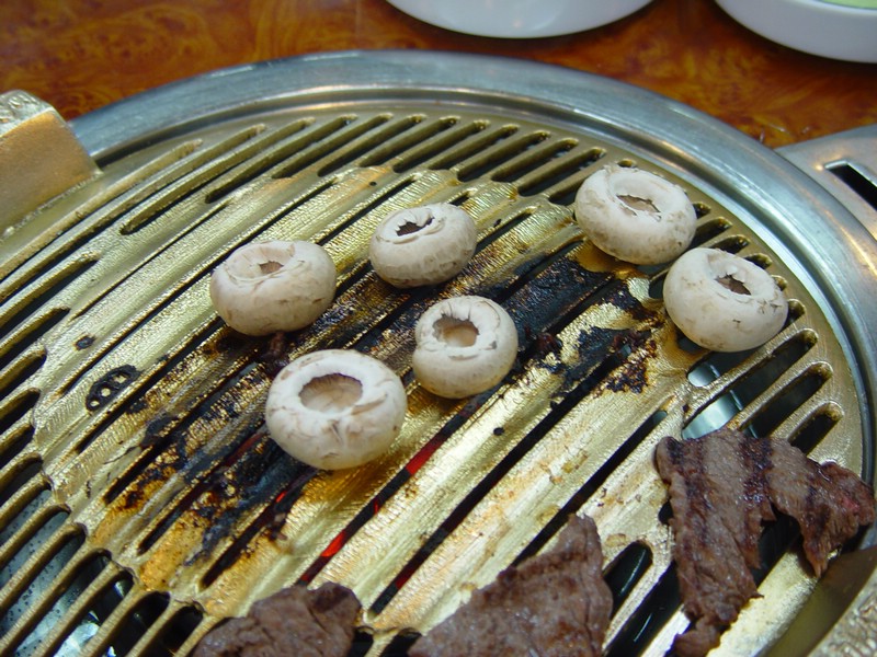 09-mushroomsongrill.jpg