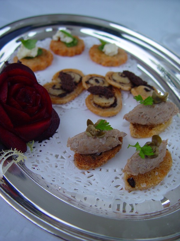 08-canapes.jpg