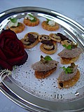 08-canapes.jpg