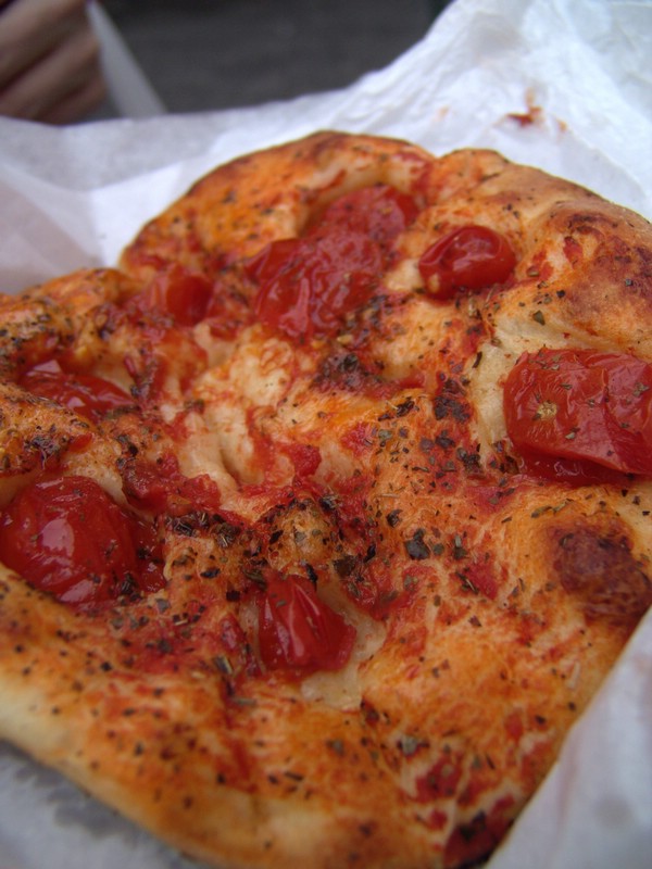 04-tomato pizza.jpg