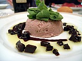 08-spuma di mortadella e gelatina di balsamico.jpg 08-spuma di mortadella e gelatina di balsamico.jpg