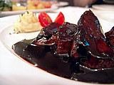 18-tagliatina di vitello in salsa all aceto balsamico.jpg