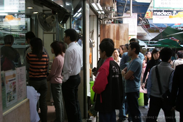 21 long line for lunch.jpg