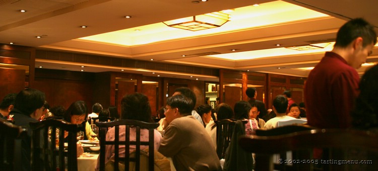 04 yung kee dining room.jpg