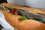 21 banh mi thit.jpg